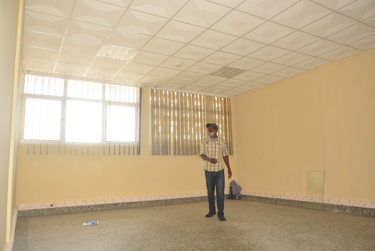 Fixation Rideaux et Plafond acoustique
