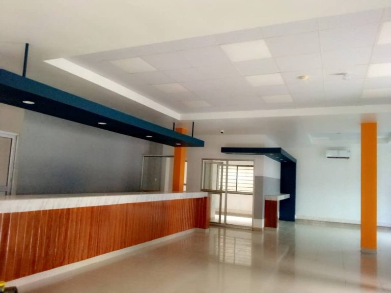 Plafond acoustique, plafond Jiproque, Portes et Fenetres en Aluminium, Baie vitré en Aluminium